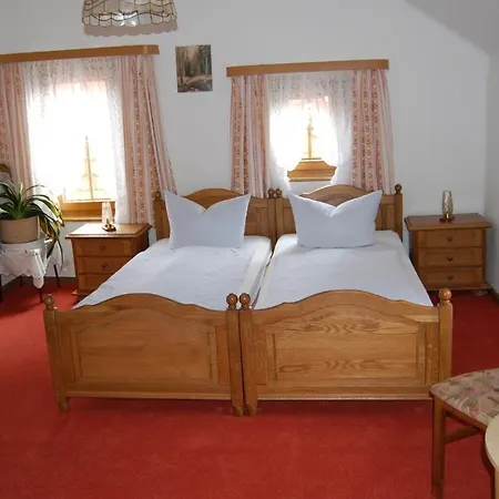 Rennstieg-hotel Rettelbusch * Kammerforst